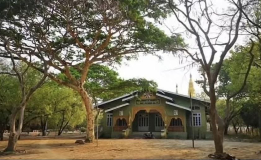 Convocation Hall and Campus Lake